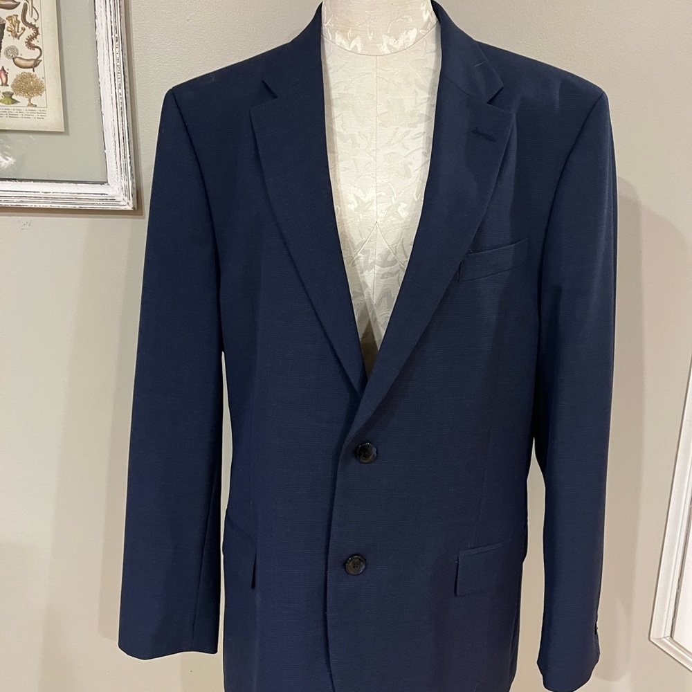 Nautica Mens Navy Blue Suit Modern Fit.